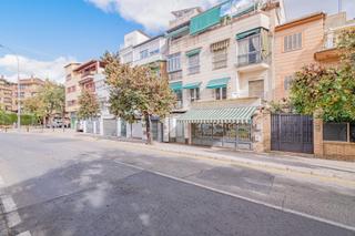 Appartamento  Calle de la zubia. Piso en la codiciada zona del genil  granada capital