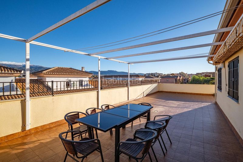 Foto a715e39e-6283-4f11-aa96-9f2e117226a6. Àtic amb aparcament a San Antón Armilla