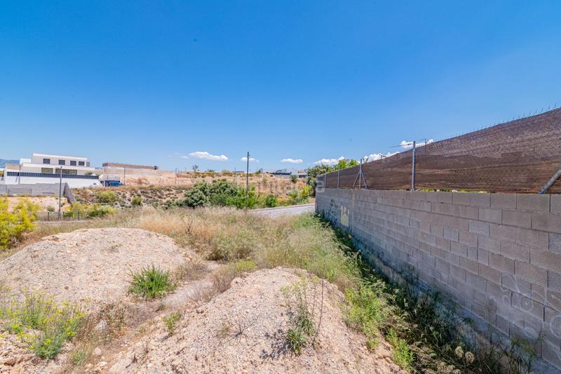 Foto 6ec6eea2-162b-44a8-a568-055293c987c4. Terreno residencial terreno en la zubia en Altos de la Zubia Zubia (La)