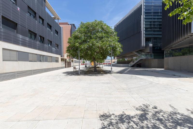 Foto 3f4e19ad-f691-4652-a532-13949bdb3e35. Autoparkplatz in pasaje de la ciencia 1 in San Antón Armilla