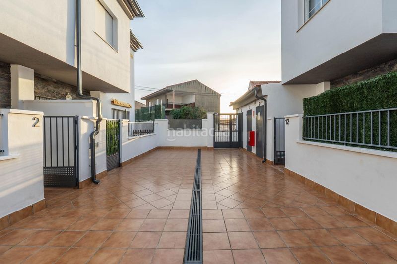 Foto 48d9461e-fc5e-40d2-9f60-e52d3fab33e0. Casa amb aparcament a Gójar