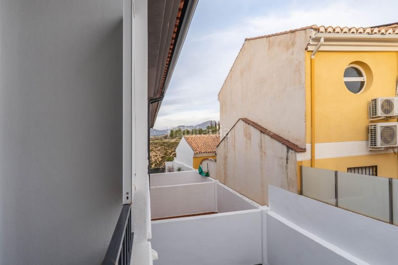 Foto a1cc1f49-808d-4e6b-a835-2f77e57951a7. Casa amb aparcament a Gójar