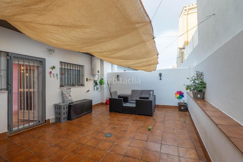 Foto a9586da6-3be6-4e23-bfc6-566fe9f7553a. Casa amb aparcament a Gójar