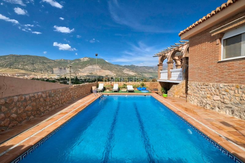 Foto b8534bee-17ab-4c6b-b089-60b30d67ff6f. Masia amb aparcament piscina a Padul