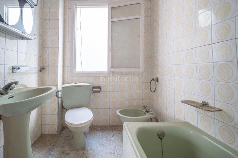 Foto 22250490-eb90-4e15-9b27-c4a0f11bd07a. Edificio in calle calle lora tamayo 11-13 in Órgiva