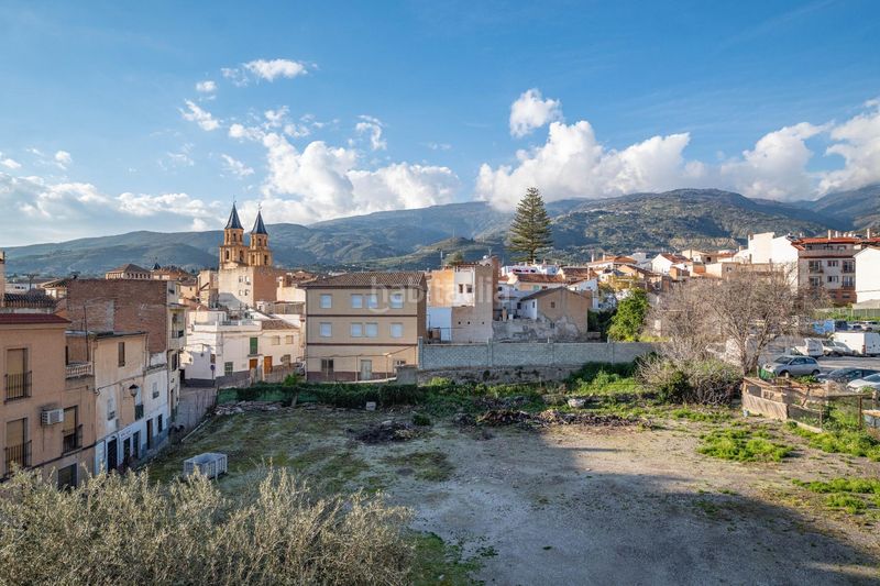 Foto 421126e9-a627-44c1-82ca-37d1978d984a. Edificio in calle calle lora tamayo 11-13 in Órgiva