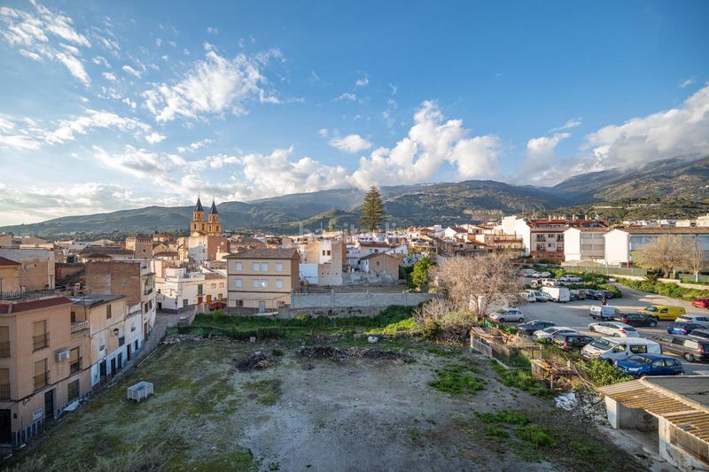 Foto 4f575976-137a-4d57-8e93-932f1d8fe640. Edificio in calle calle lora tamayo 11-13 in Órgiva