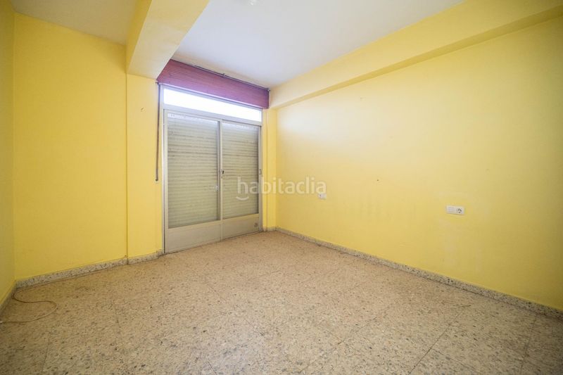 Foto 85fb42d1-87e7-4c91-8540-56a0b6e30130. Edificio in calle calle lora tamayo 11-13 in Órgiva