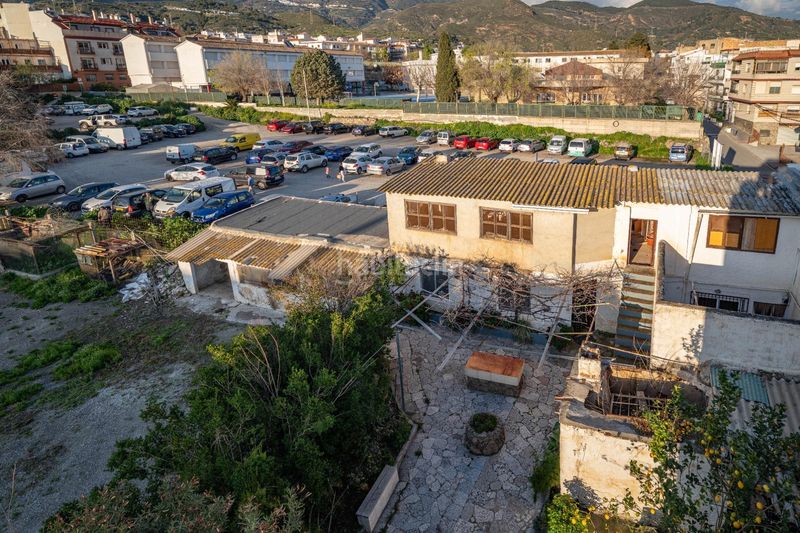 Foto ad4d793b-ac1b-4328-ba49-27b1e6b0189d. Edificio in calle calle lora tamayo 11-13 in Órgiva