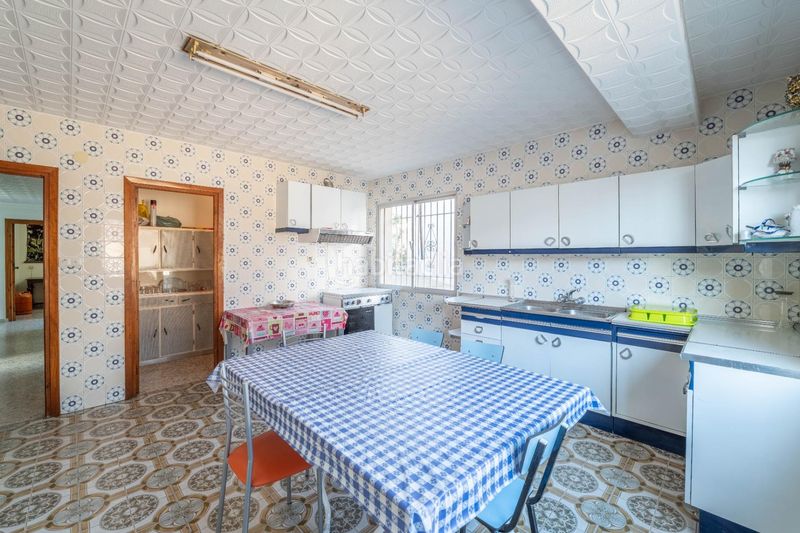 Foto dee3c2e3-145b-4529-a00b-32ae9c7f30fe. Edificio in calle calle lora tamayo 11-13 in Órgiva