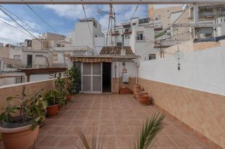 Casa  Nuestra sra del rosario. Casa adosada en salobreña de 3 dormitorios con amplia terraza y