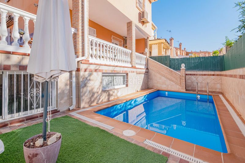 Foto 6ab42c06-d1fd-4d85-9c42-422db9cf648f. Casa aparellada amb aparcament piscina a Jun