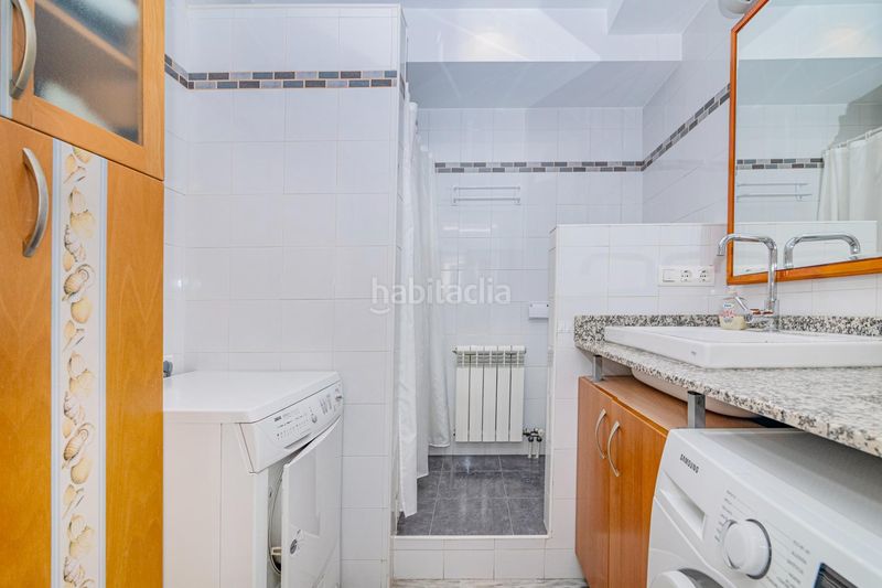 Foto de722c3f-392c-45a4-9315-d0c5e74b2455. Casa aparellada amb aparcament piscina a Jun