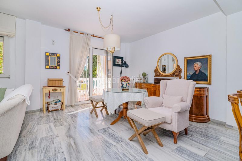 Foto fe5d53db-fd18-41d6-b8fd-50118efb4db9. Casa aparellada amb aparcament piscina a Jun