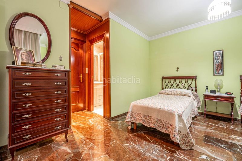 Foto 971e361a-4df0-49ef-87f4-d0bd902013c2. Piso quieres vivir en el centro con todas las comodidades? en Granada