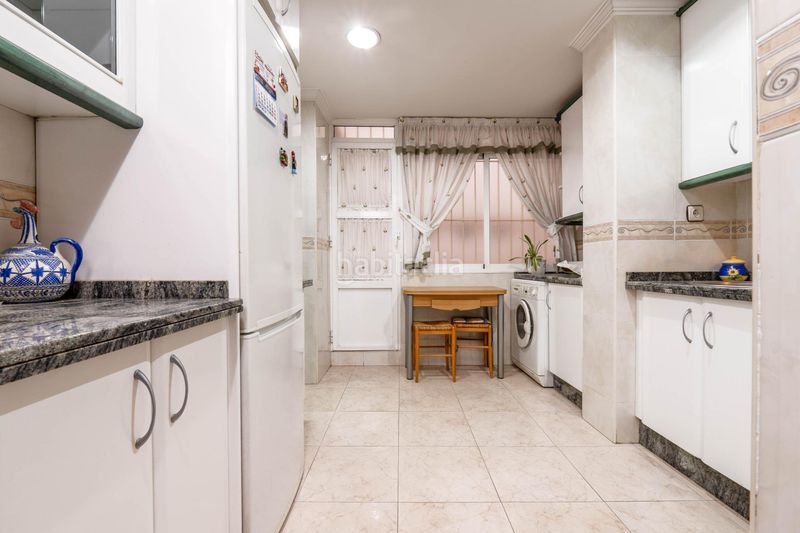 Foto d71628f3-71c0-4031-8d63-916b12b16408. Piso quieres vivir en el centro con todas las comodidades? en Granada