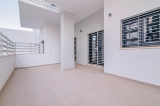 Pis a Calle filólogo julio casares 12. Venta de piso nuevo a estrenar de 4 dormitorios en residencial l