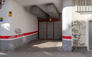 Parking coche en Calle casillas de prats 6. Venta de plaza de aparcamiento junto a la plaza de gracia