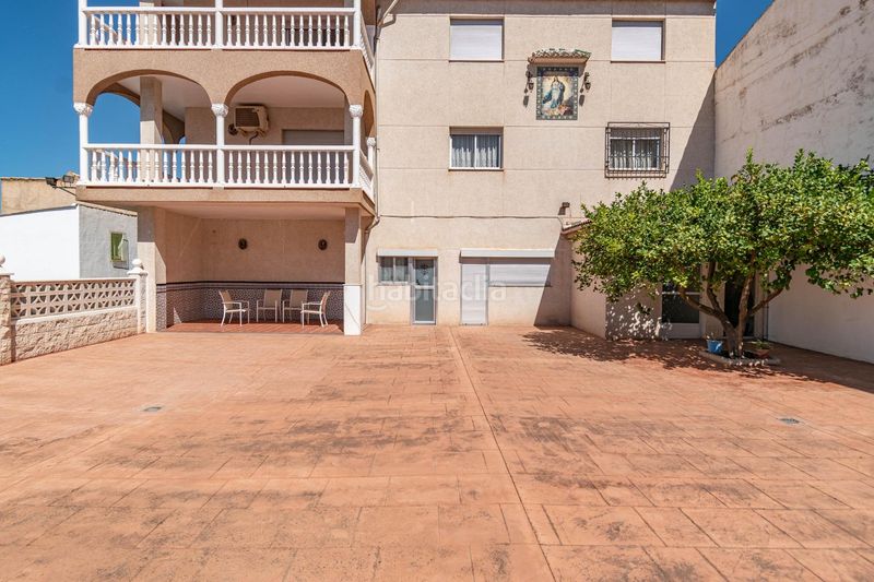 Foto 54587677-f622-4be4-a8c6-48df4d071c6b. Casa aparellada amb aparcament a Jun
