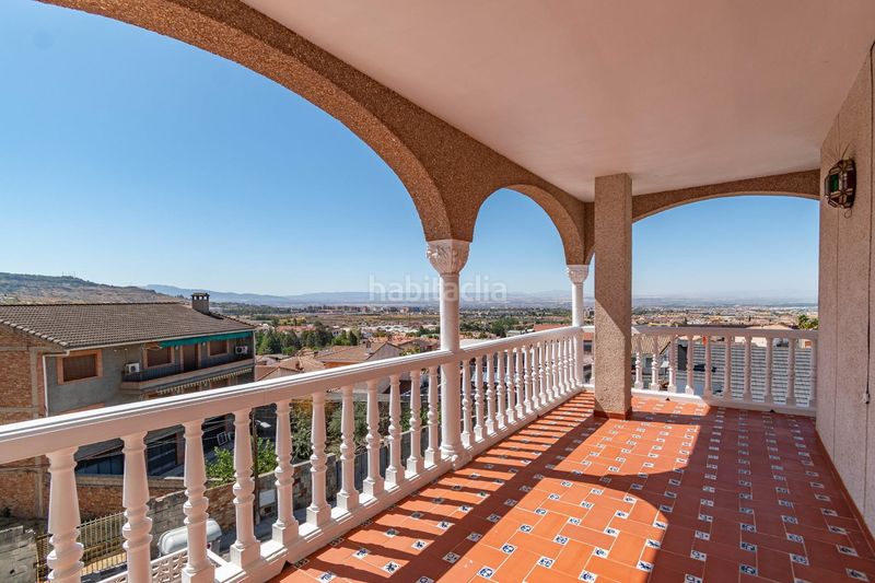 Foto ae4f6f08-25ae-4c87-82ed-9b10555e0eb6. Casa aparellada amb aparcament a Jun