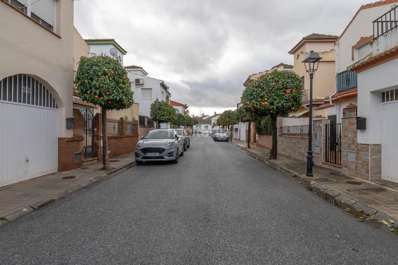 Foto ab1e470f-e173-4586-8467-95570973f3de. Casa adossada amb calefacció aparcament a Santa Fe