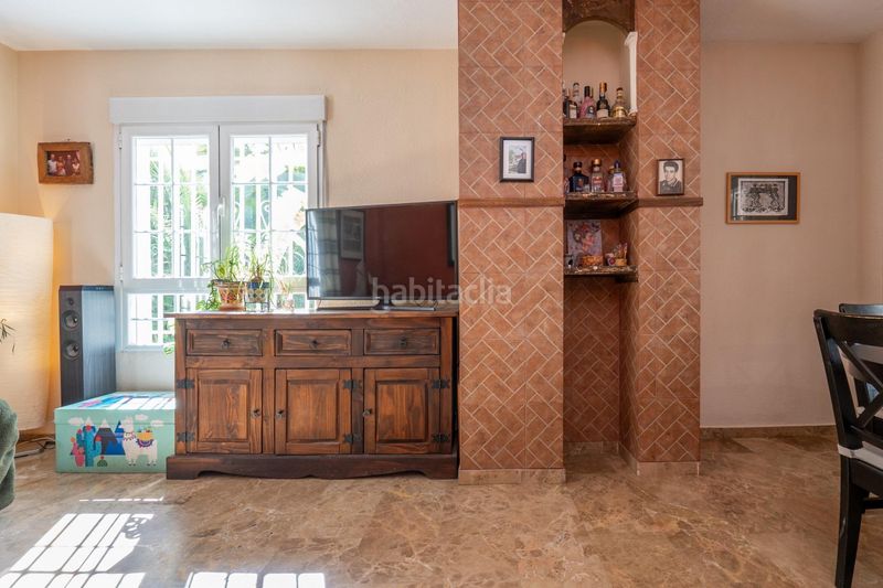 Foto f04a9079-9dab-4a9d-bb0b-54a5f230dd66. Xalet amb calefacció aparcament piscina a Gójar