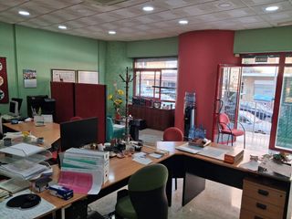 Local Comercial a Avenida Avenida América