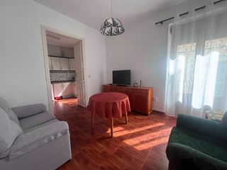 Miete Etagenwohnung  Calle calle trinidad. Acogedor piso en el corazón de granada  ideal para estudiantes