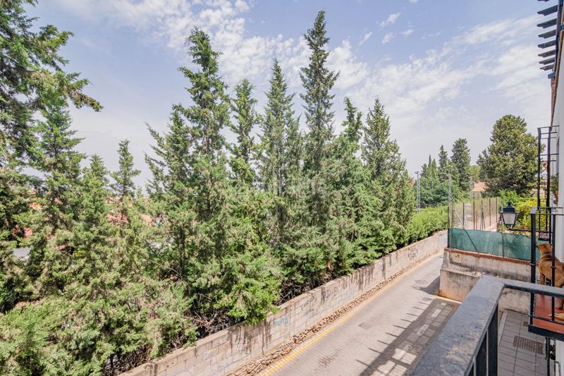 Foto 0519a514-a555-4626-8f34-91cbd209f588. Piso  centrico en la zubia en La Zubia Ciudad Zubia (La)