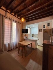 Rent Apartment in Centro - Sagrario. Moderno apartamento reformado en el corazón de granada!