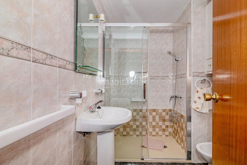 Foto 1bbc01a8-51ce-4173-a67f-9c65f03d175a. Casa a Colomera
