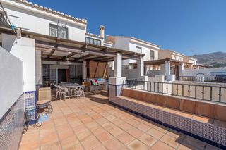 Xalet  Paseo paseo velilla 3. Preciosa casa en urbanizacion privada velilla almuñecar playa tr