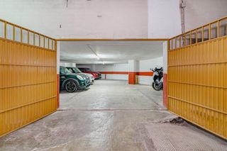 Aparcament cotxe a Calle Calle Triana Baja