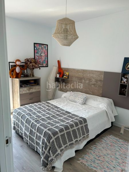 Foto 4921e4b5-9a71-4f29-a3c3-44a1b9ffc054. Casa aparellada amb aparcament piscina a Centro Bormujos