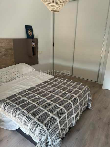 Foto 615dd3e1-b13a-477e-bb3b-63772f89f1ae. Casa aparellada amb aparcament piscina a Centro Bormujos