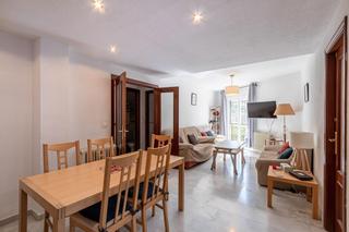Pis  Calle guarnn. fantastico piso de 7 habitaciones en bola de oro!!  ponemos a