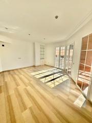 Location Appartement  Calle profesor sainz cantero. Disponibilidad inmediata piso sin muebles de dos habitaciones y