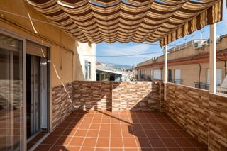 Appartement  Avenida de juan pablo ii. ¿le gustaría vivir en una piso con terraza junto al hospital de