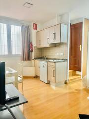 Alquiler Estudio  Calle cárcel baja. Disponibilidad inmediata estudio interior dando a un patio en pl