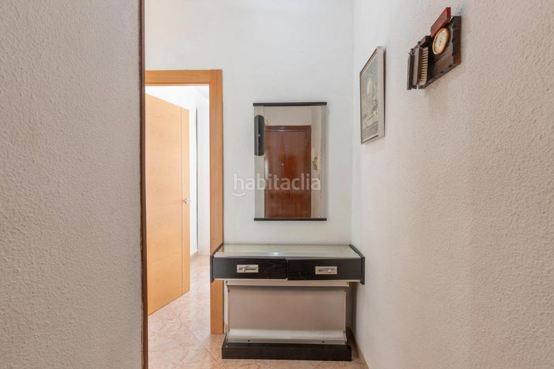 Foto 5be33f64-c050-48fb-8479-a29b9051de72. Piso  en venta con excelente ubicación y amplios espacios se ofrece estupendo piso en venta, ideal para familias o como inversión. en Maracena