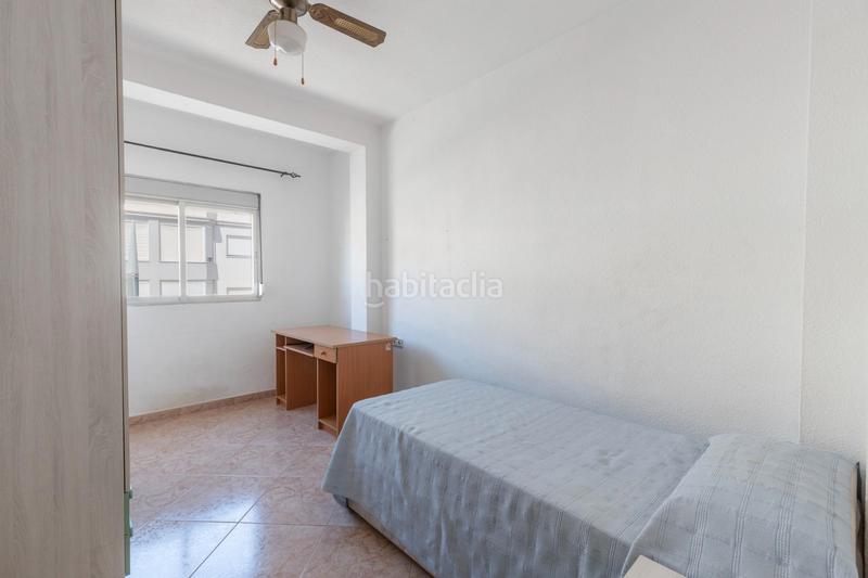 Foto 8e2270c6-4559-4ec2-97eb-1f3da6ebdd70. Piso  en venta con excelente ubicación y amplios espacios se ofrece estupendo piso en venta, ideal para familias o como inversión. en Maracena