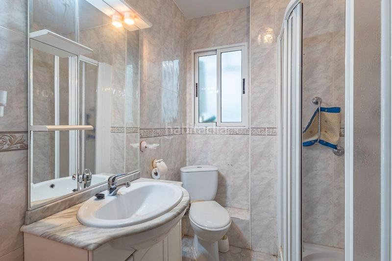 Foto 265d6664-064e-492d-8a55-c26edca71310. Piso ¿buscas una vivienda con excelente ubicación y distribución funcional? esta propiedad lo tiene todo: se encuentra en el corazón de en Granada