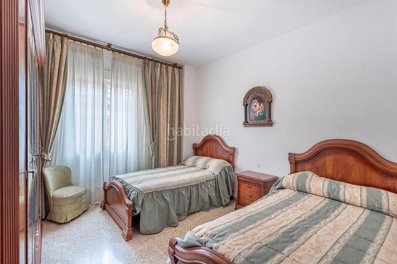 Foto 351ee397-0e35-4618-ac69-b269a6ebe9ef. Piso ¿buscas una vivienda con excelente ubicación y distribución funcional? esta propiedad lo tiene todo: se encuentra en el corazón de en Granada