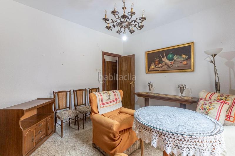 Foto 58719f8b-2dfe-43df-a88e-59a69c9cae60. Piso ¿buscas una vivienda con excelente ubicación y distribución funcional? esta propiedad lo tiene todo: se encuentra en el corazón de en Granada