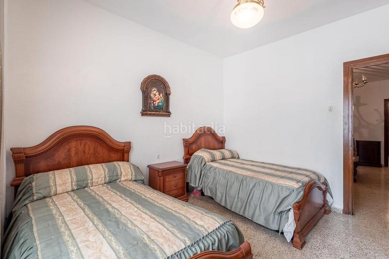 Foto 722403b0-266c-49b0-87b7-c0032ccb85df. Piso ¿buscas una vivienda con excelente ubicación y distribución funcional? esta propiedad lo tiene todo: se encuentra en el corazón de en Granada