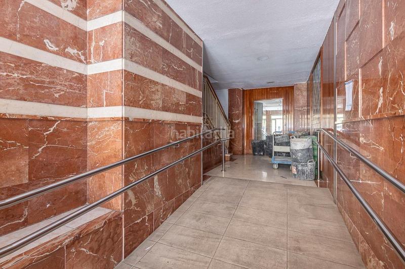 Foto 7ecd6ea9-f245-4567-b590-b999263fe994. Piso ¿buscas una vivienda con excelente ubicación y distribución funcional? esta propiedad lo tiene todo: se encuentra en el corazón de en Granada