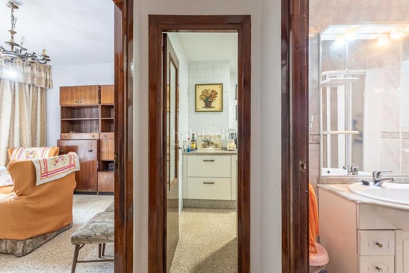 Foto b506eb9a-dd21-413e-a0df-263daff4c9cf. Piso ¿buscas una vivienda con excelente ubicación y distribución funcional? esta propiedad lo tiene todo: se encuentra en el corazón de en Granada