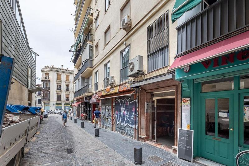 Foto d62fa6ca-991e-4fe8-9e91-0e7b09460488. Piso ¿buscas una vivienda con excelente ubicación y distribución funcional? esta propiedad lo tiene todo: se encuentra en el corazón de en Granada