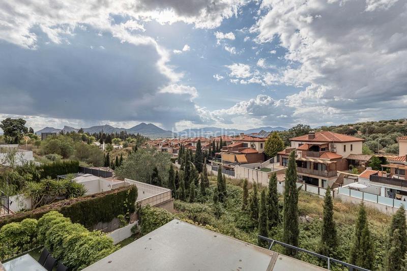 Foto 59d54703-ee94-4759-96d3-03e6d47f14e2. Chalet te presentamos tu futuro hogar en uno de los residenciales más conocidos de toda la ciudad de granada. situada a menos de de 10 m en Albolote