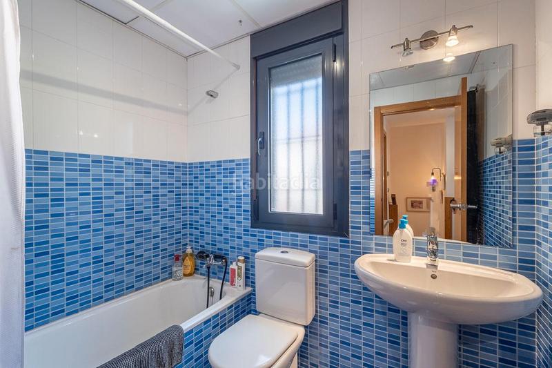 Foto 66e3659e-6540-412b-8507-b257fe512240. Chalet te presentamos tu futuro hogar en uno de los residenciales más conocidos de toda la ciudad de granada. situada a menos de de 10 m en Albolote